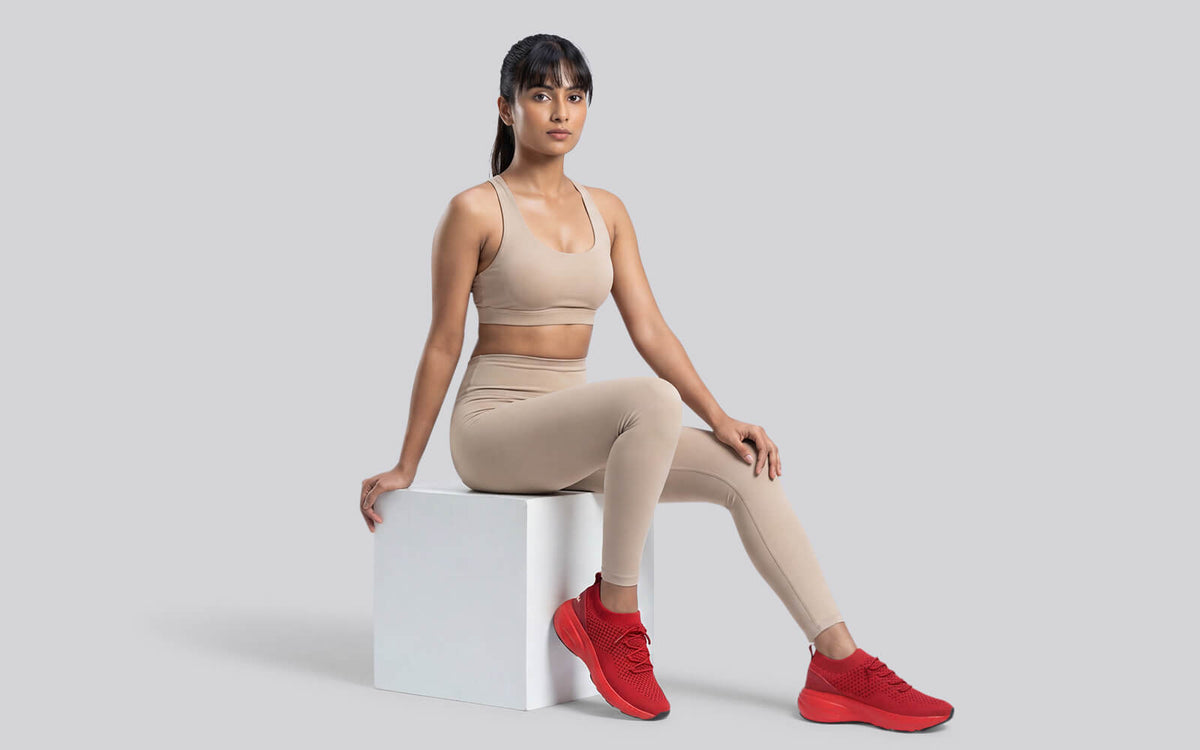 Begin Walk Soothe Lace Ups for Women : Red