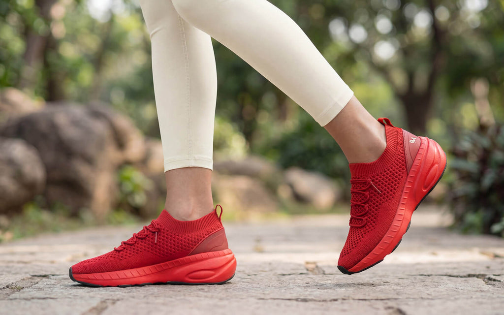 Begin Walk Soothe Lace Ups for Women : Red