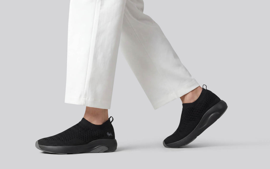 Begin Walk Soothe Slip Ons for Men : Black