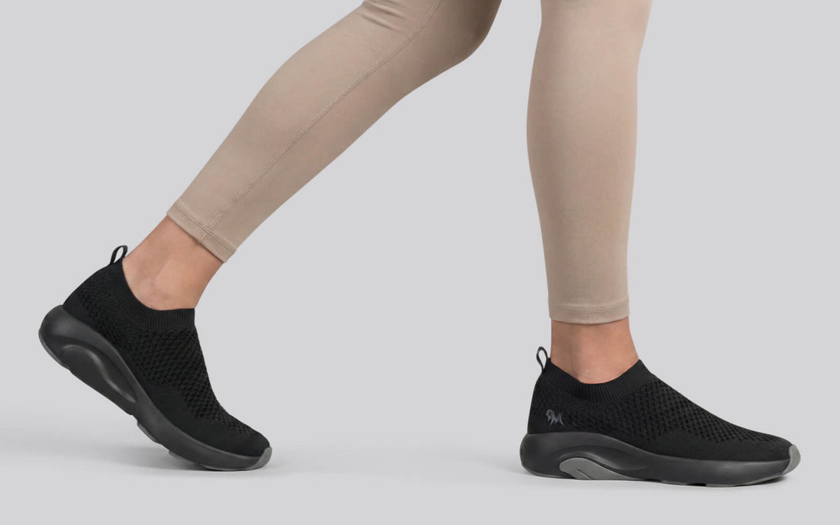 Begin Walk Soothe Slip Ons for Women : Black