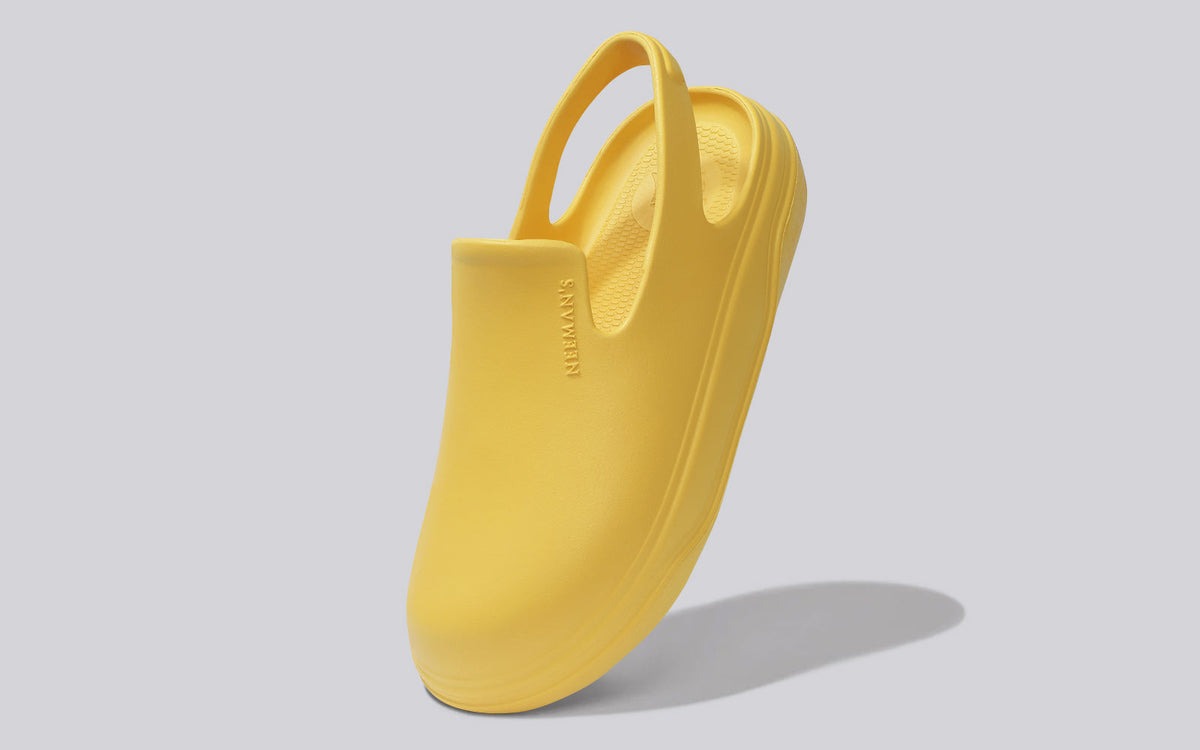 Cushers Clogs For Men : Yellow