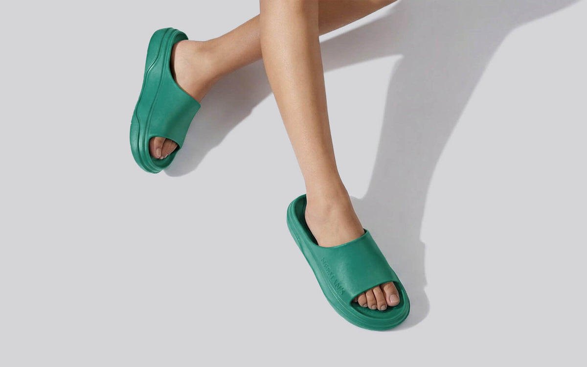 Cushers Slides For Women : Pepper Green
