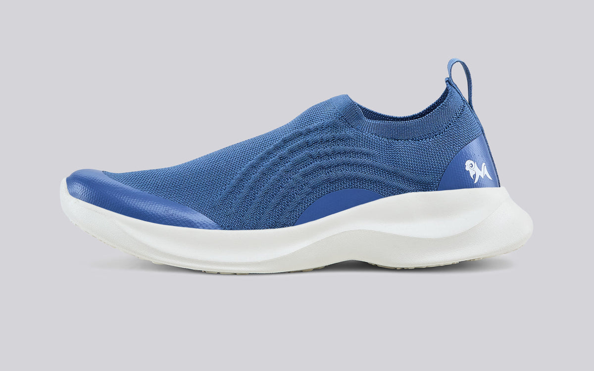 Curve Knit Slip Ons For Men : Blue