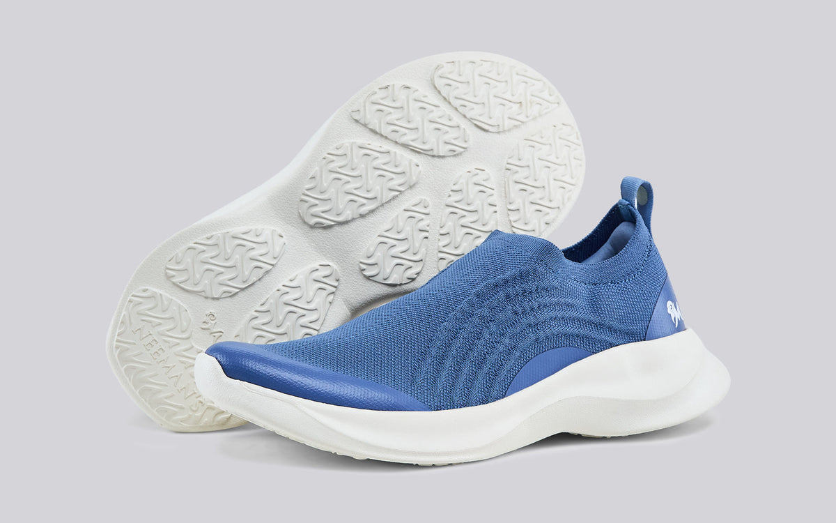 Curve Knit Slip Ons For Men : Blue
