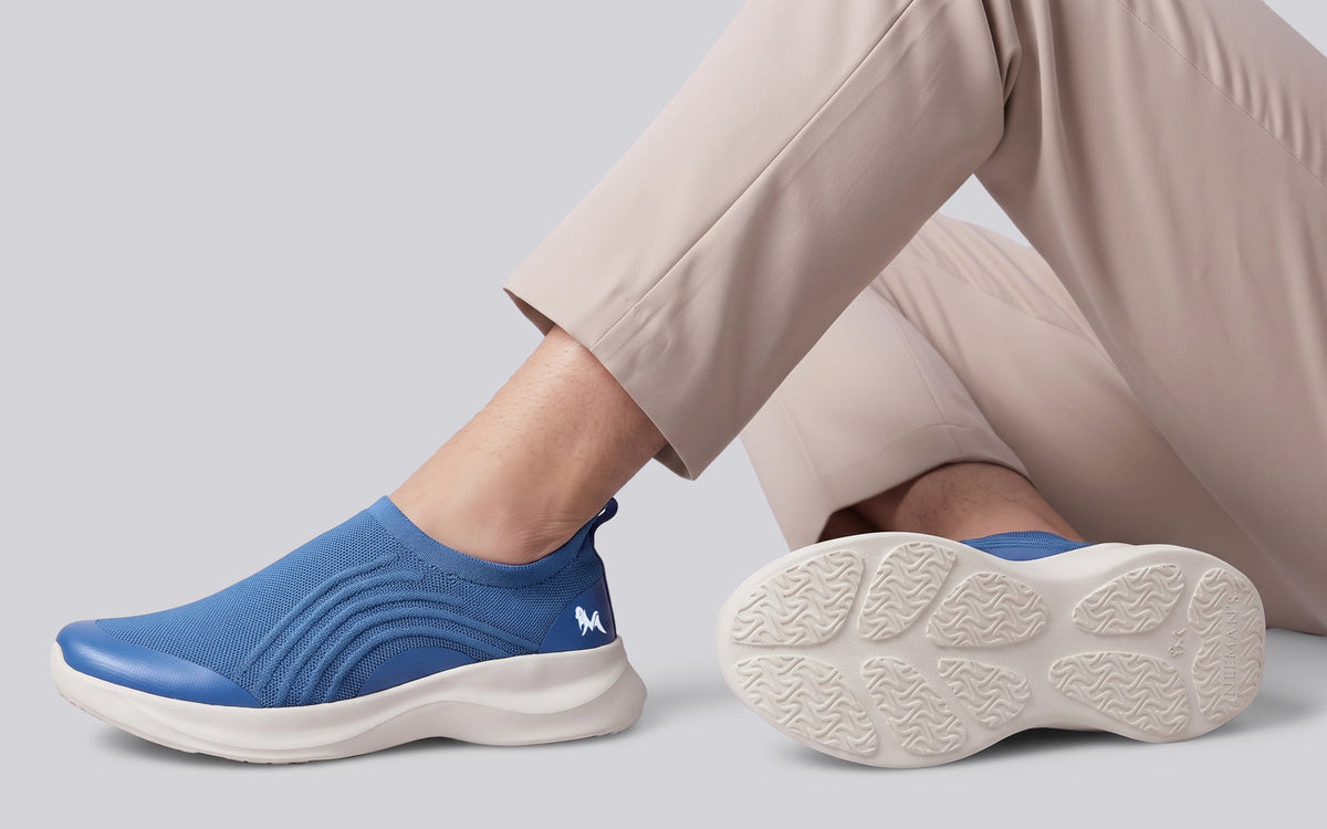 Curve Knit Slip Ons For Men : Blue