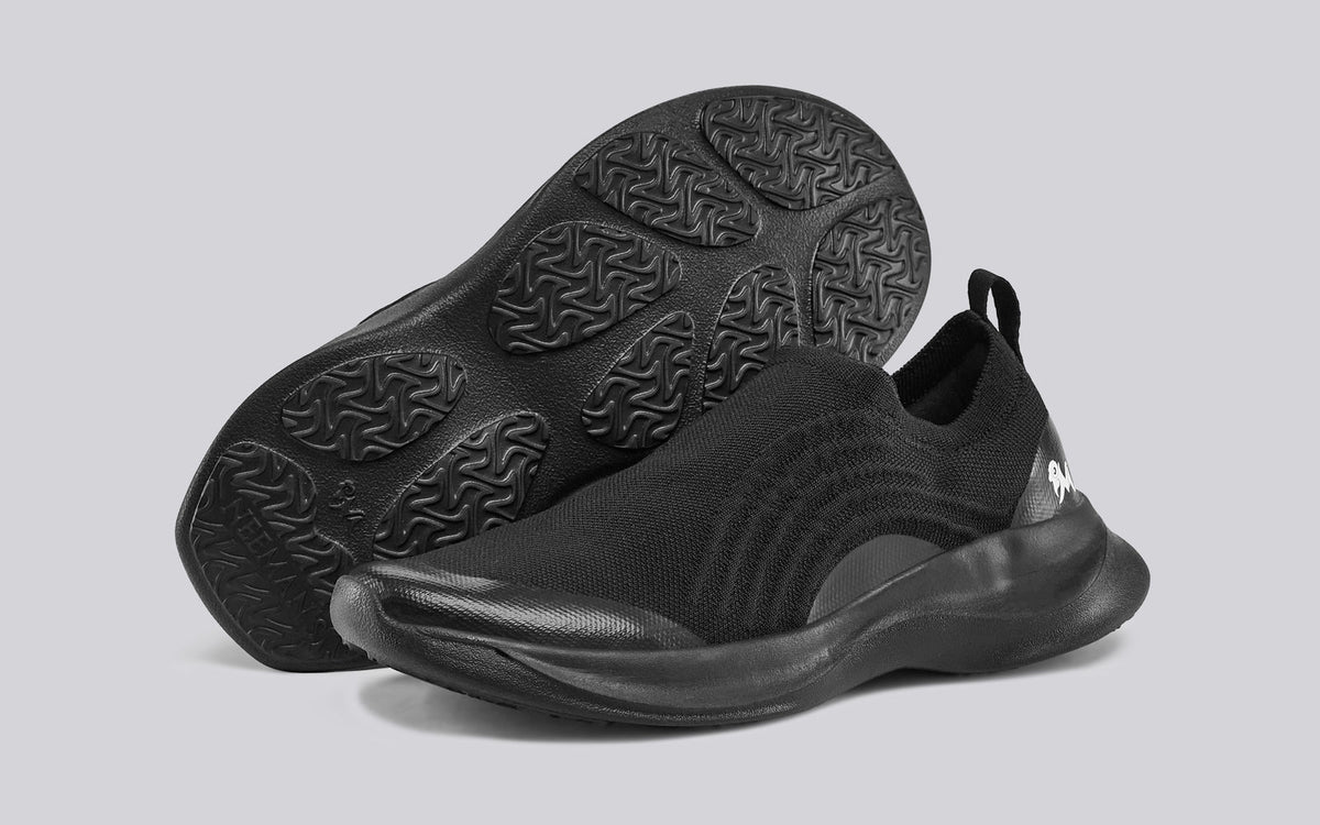 Curve Knit Slip Ons For Men : Black