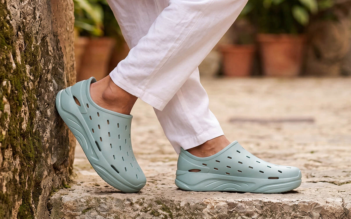 Cushers Rainscape Clogs For Men : Blue