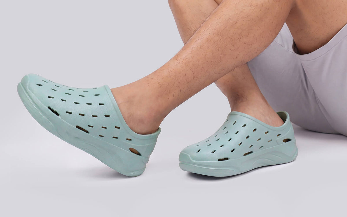 Cushers Rainscape Clogs For Men : Blue