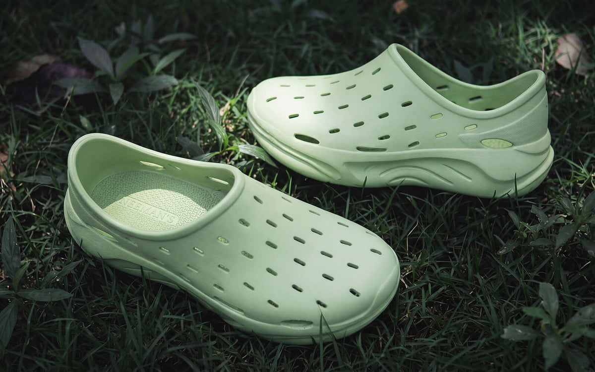 Cushers Rainscape Clogs For Men : Green