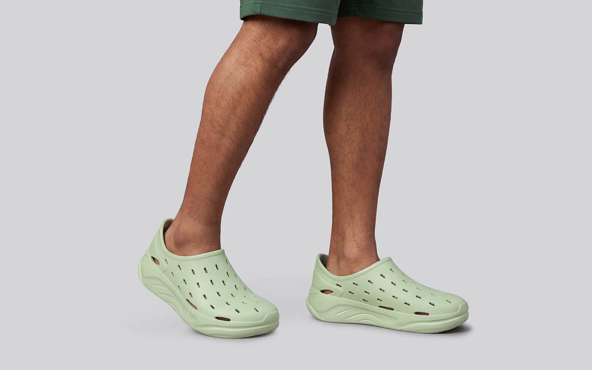 Cushers Rainscape Clogs For Men : Green