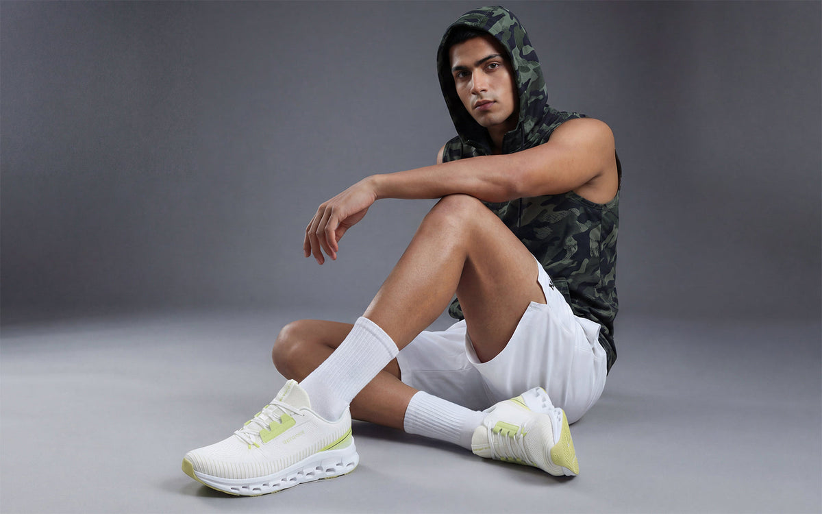 Hexa Move Sneakers for Men : White Neon