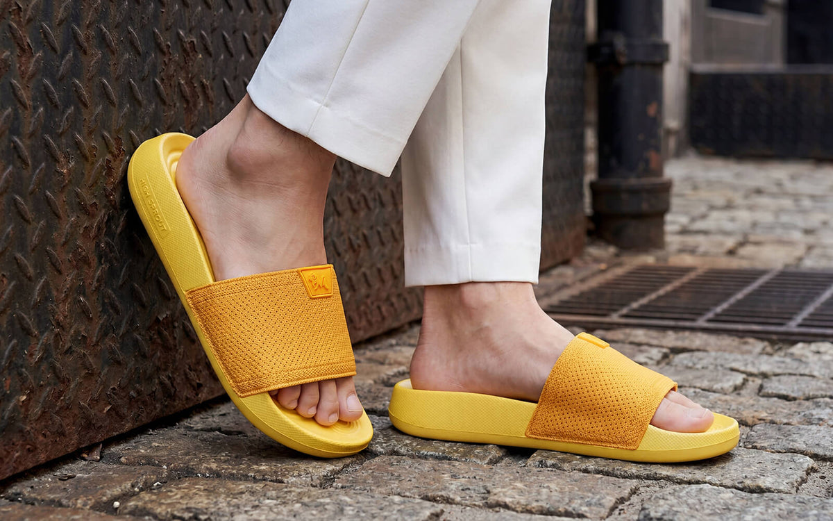High Sprout Glideway Slides For Men : Yellow
