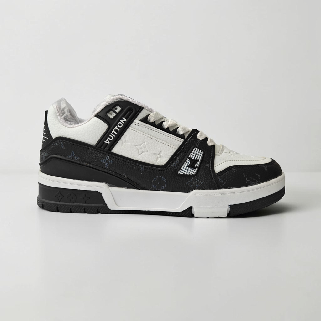 Trainer Black & White