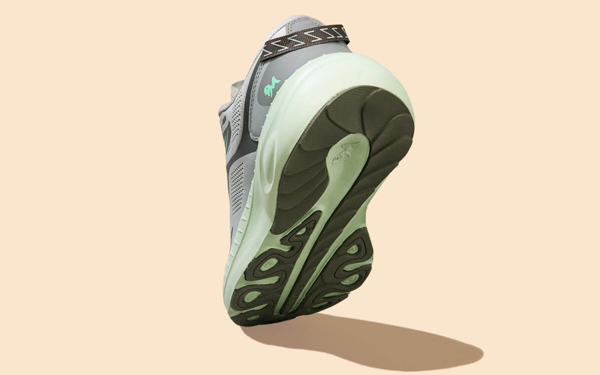 Begin Walk Flames For Women : Grey