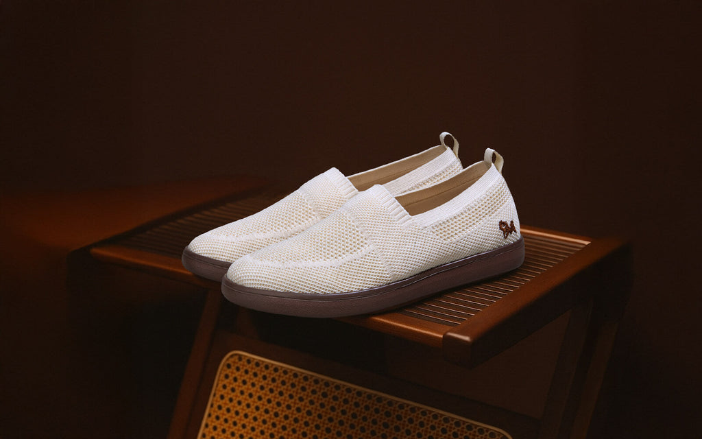 Casual Ease Slip Ons : Ivory Brown