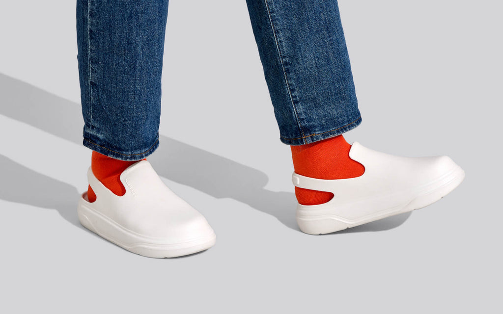 Cushers Clogs For Men : Ivory White
