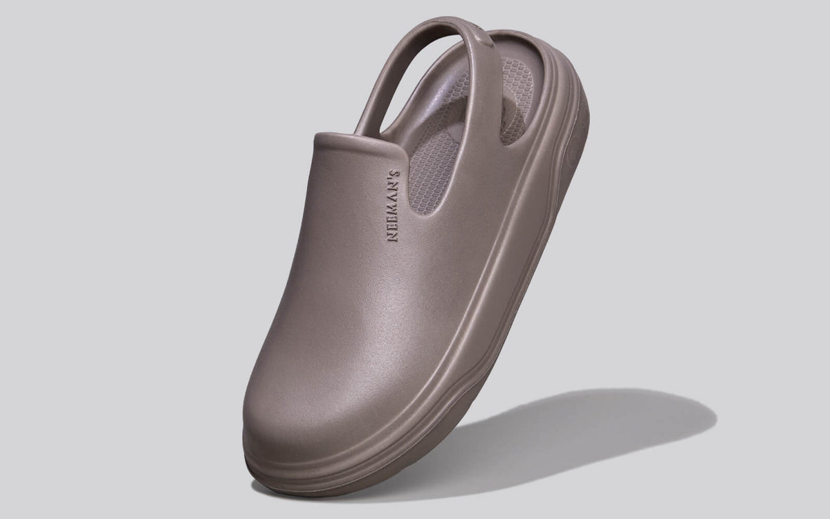 Cushers Clogs For Men : Goat Grey