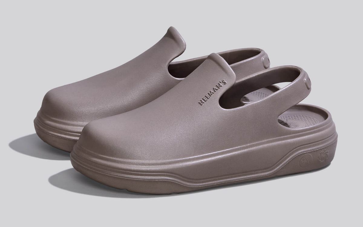 Cushers Clogs For Men : Goat Grey