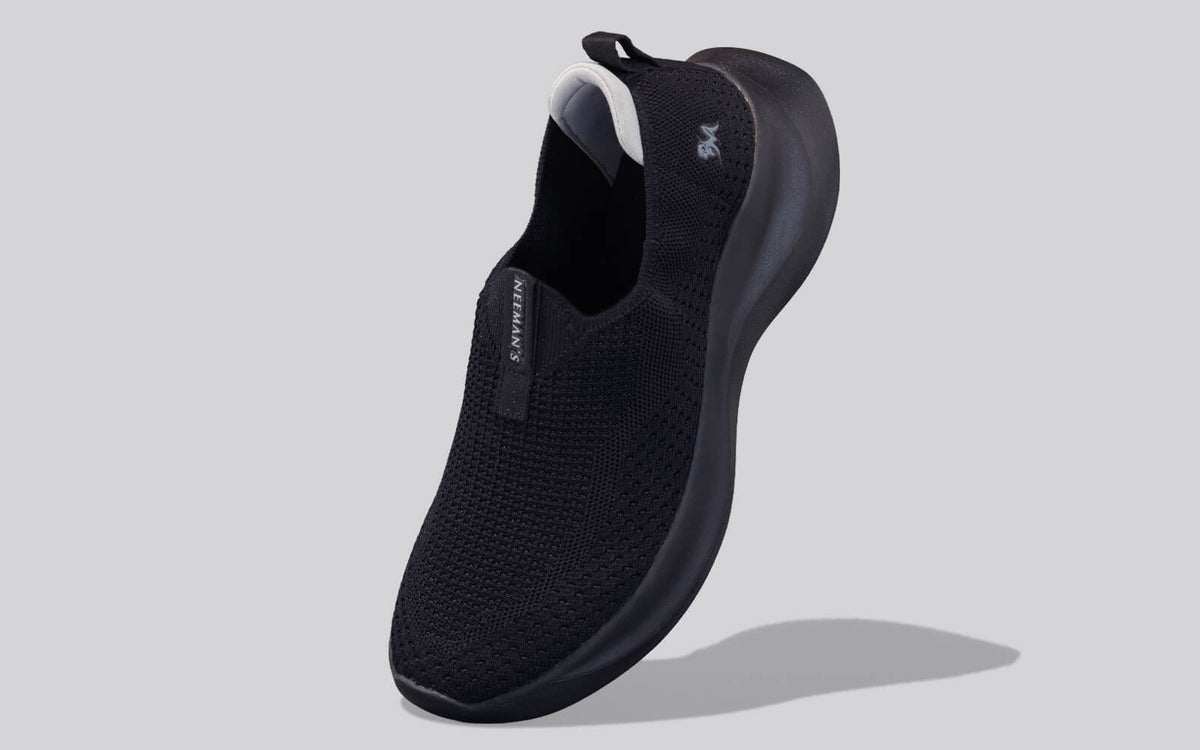 Ease Flow Slip Ons : Black