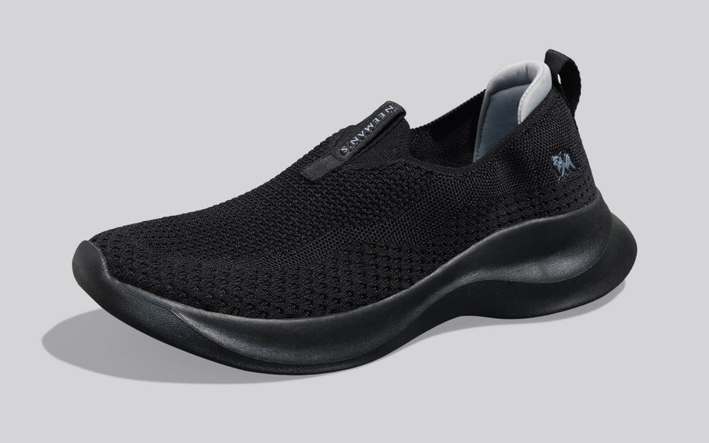 Ease Flow Slip Ons : Black