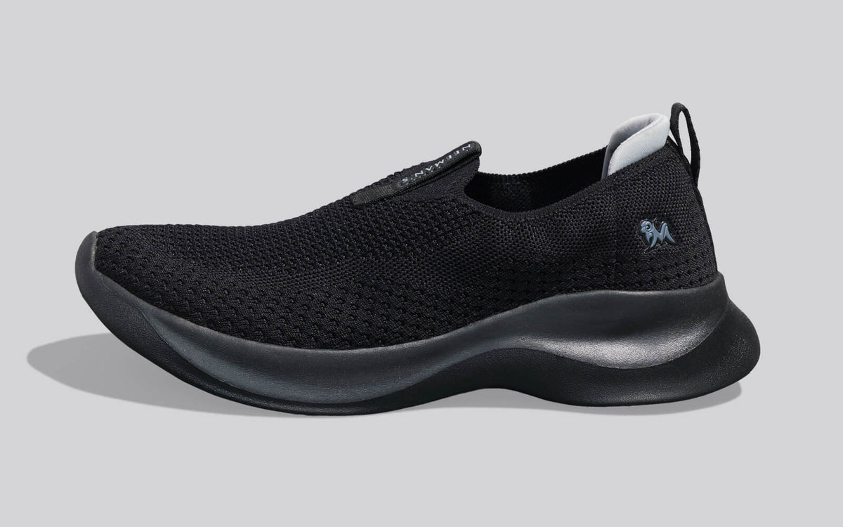 Ease Flow Slip Ons : Black