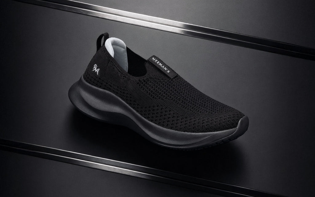 Ease Flow Slip Ons : Black