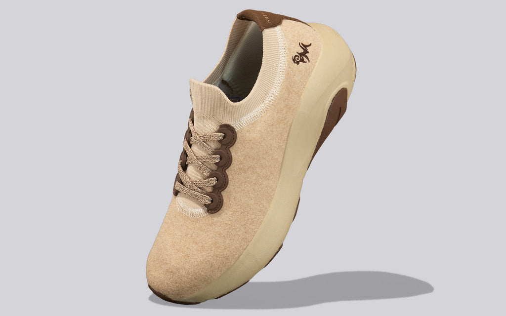 Lush Glider For Men : Beige