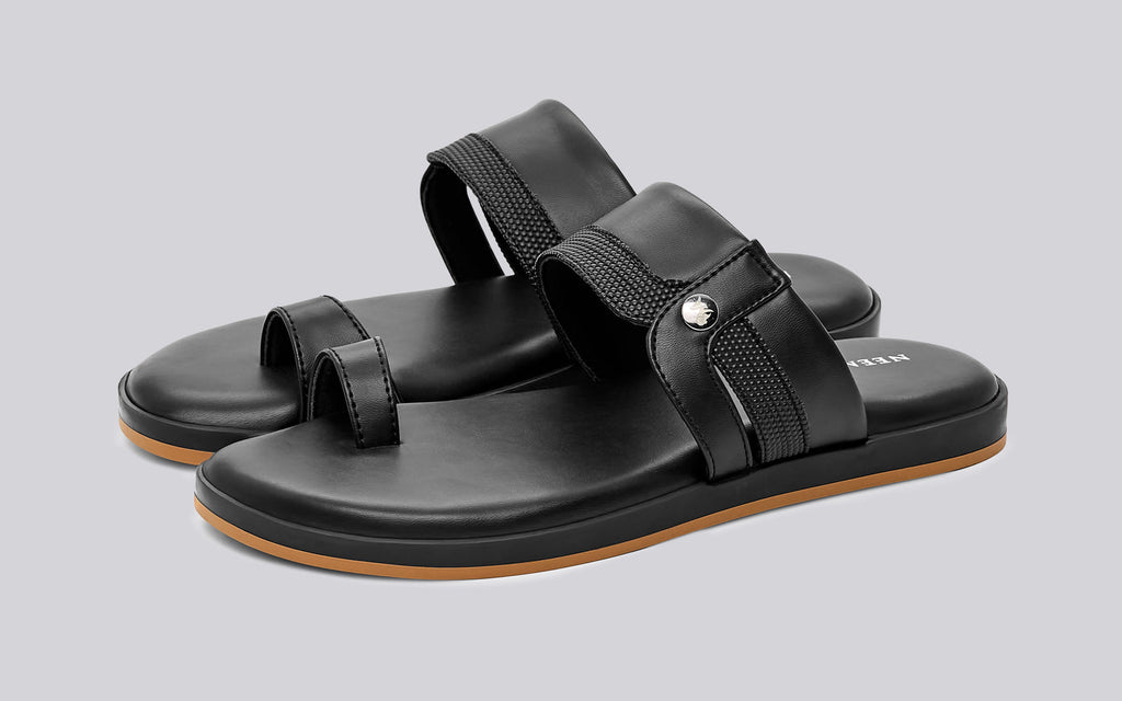 Native Toe Loop Sandals For Men : Black