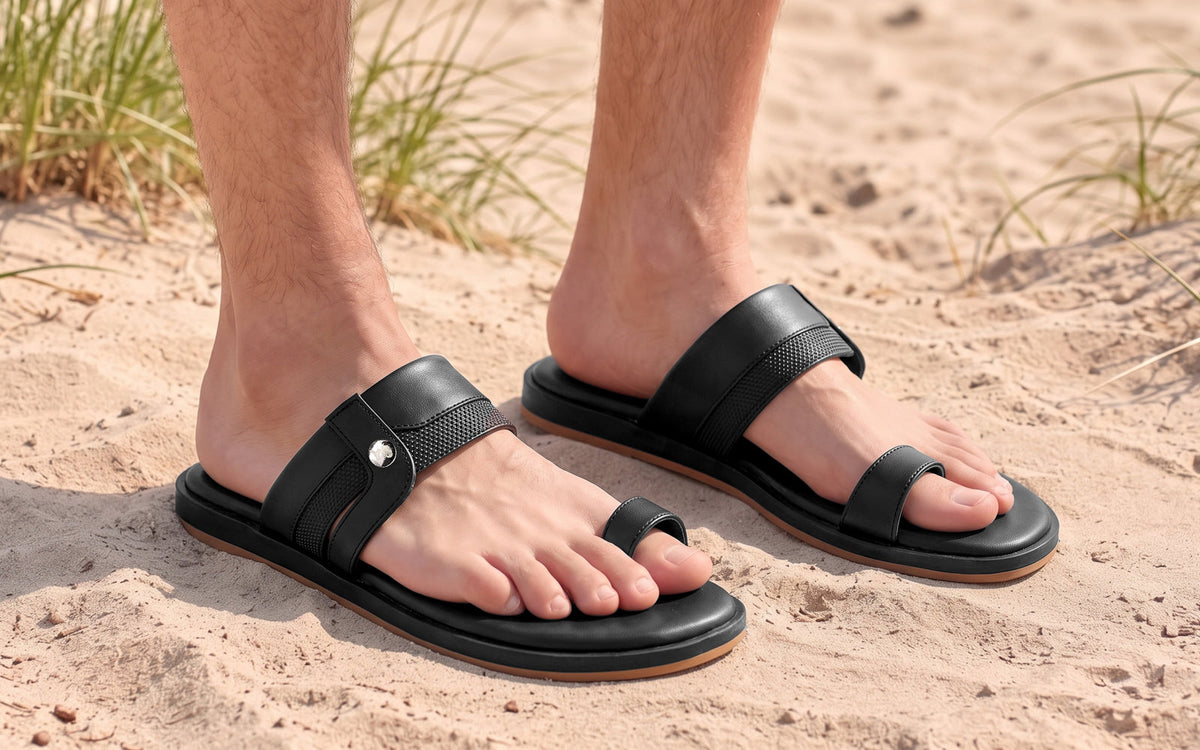Native Toe Loop Sandals For Men : Black