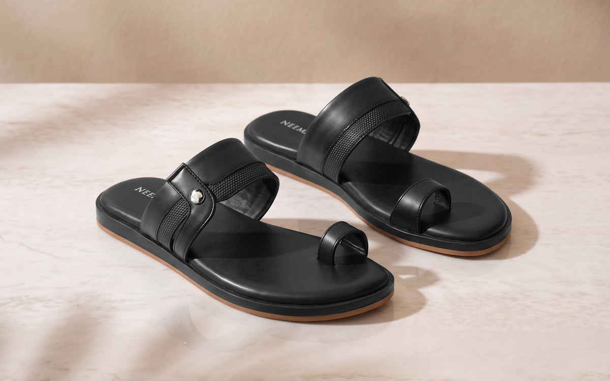 Native Toe Loop Sandals For Men : Black