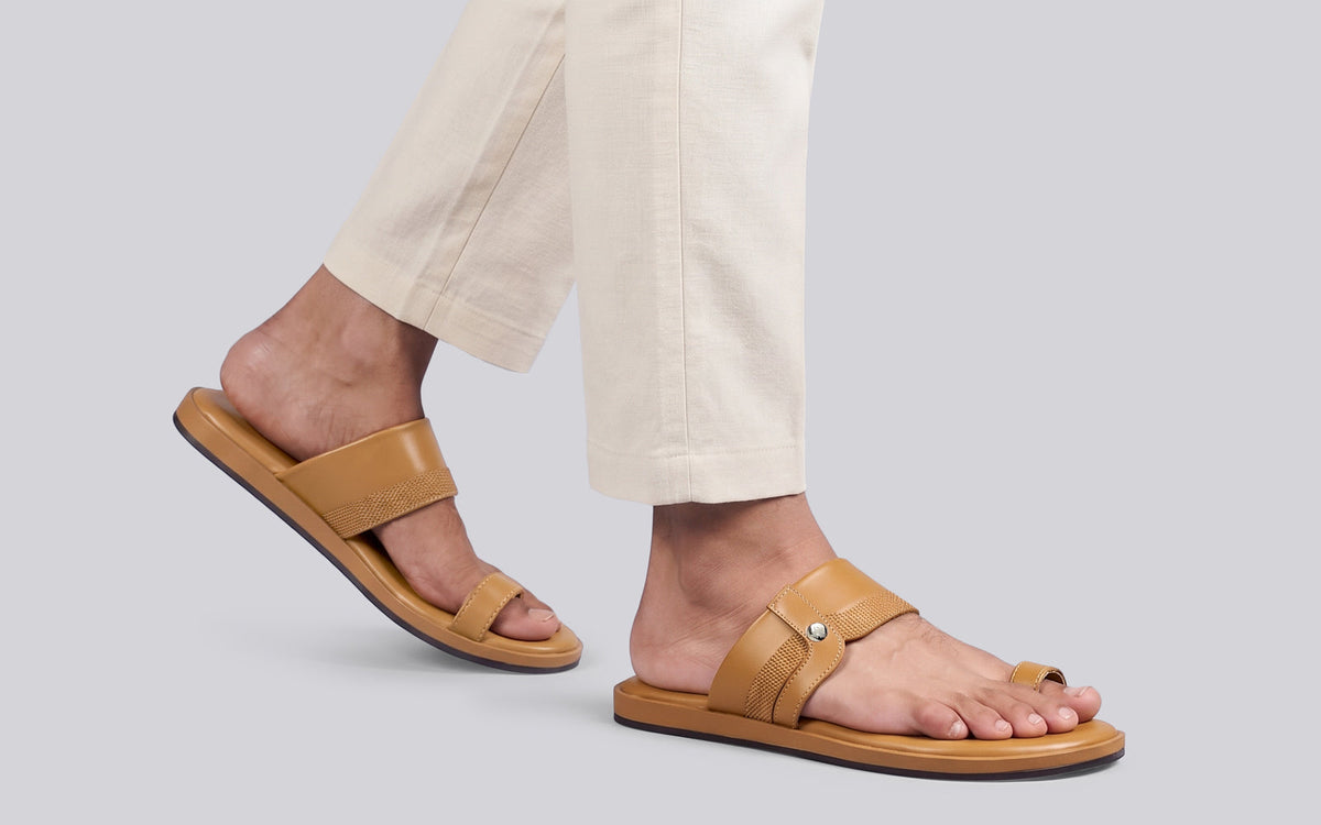Native Toe Loop Sandals For Men : Tan