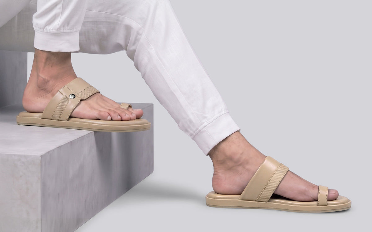 Native Toe Loop Sandals For Men : Goat