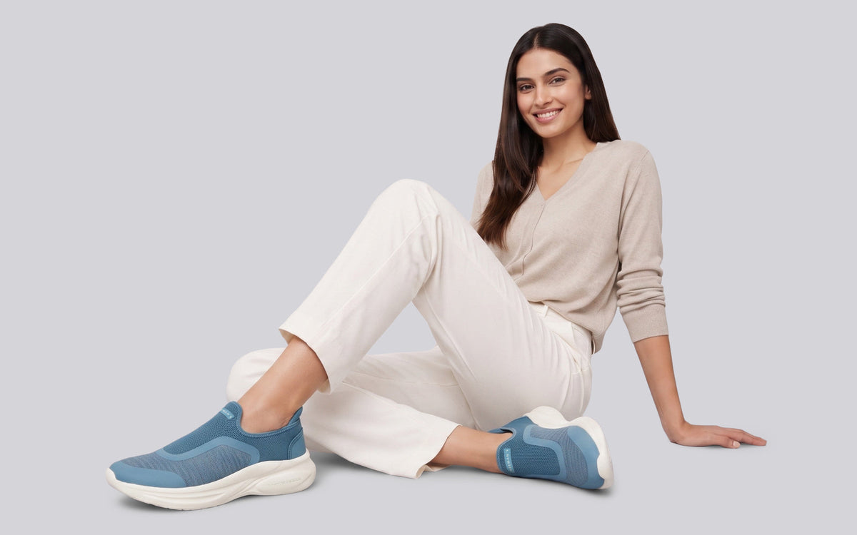 Rapid Breeze Pulsatile Slip Ons for Women : Blue