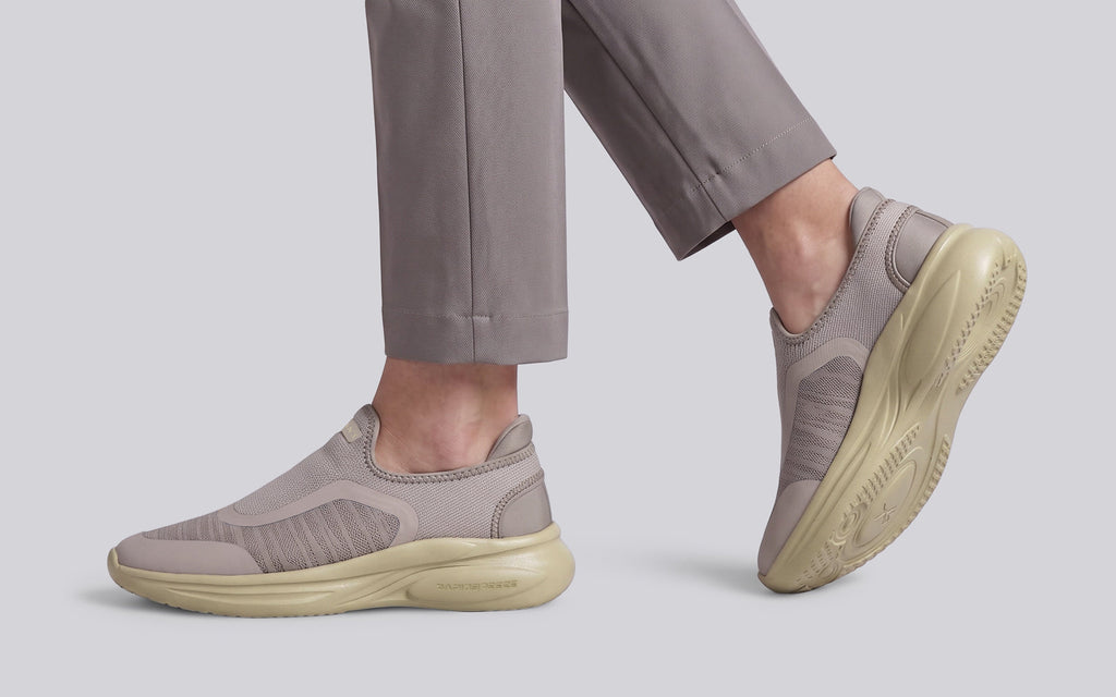 Rapid Breeze Pulsatile Slip Ons for Men : Ecru