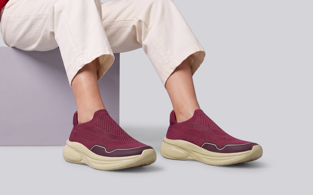Rapid Breeze Streak Slip Ons for Women : Maroon
