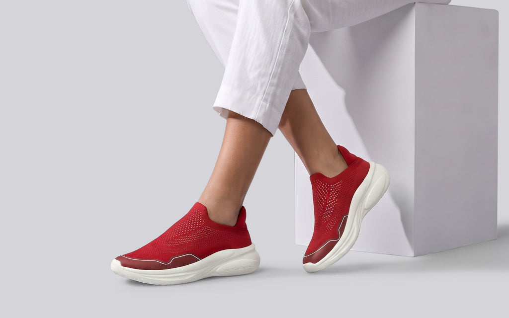 Rapid Breeze Streak Slip Ons for Women : Red