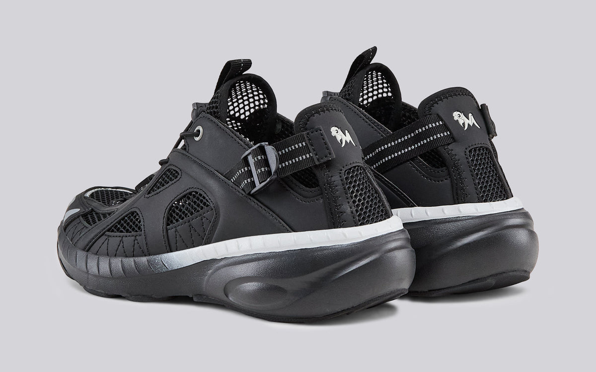 The Sneandals For Women : Black