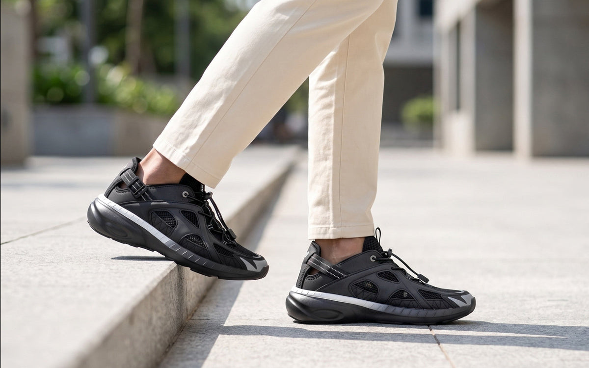The Sneandals For Men : Black