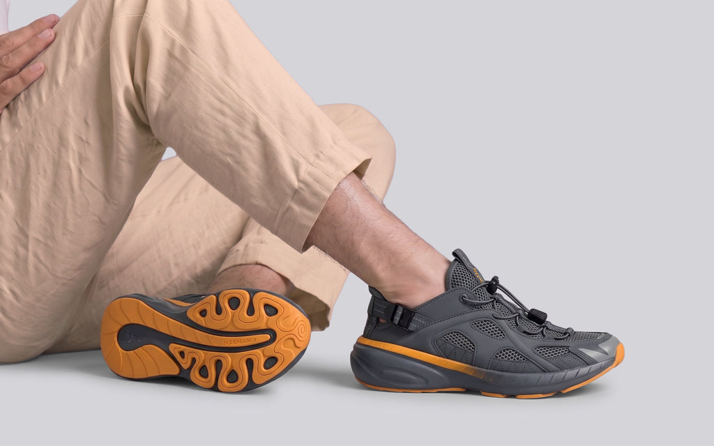 The Sneandals For Men : Grey