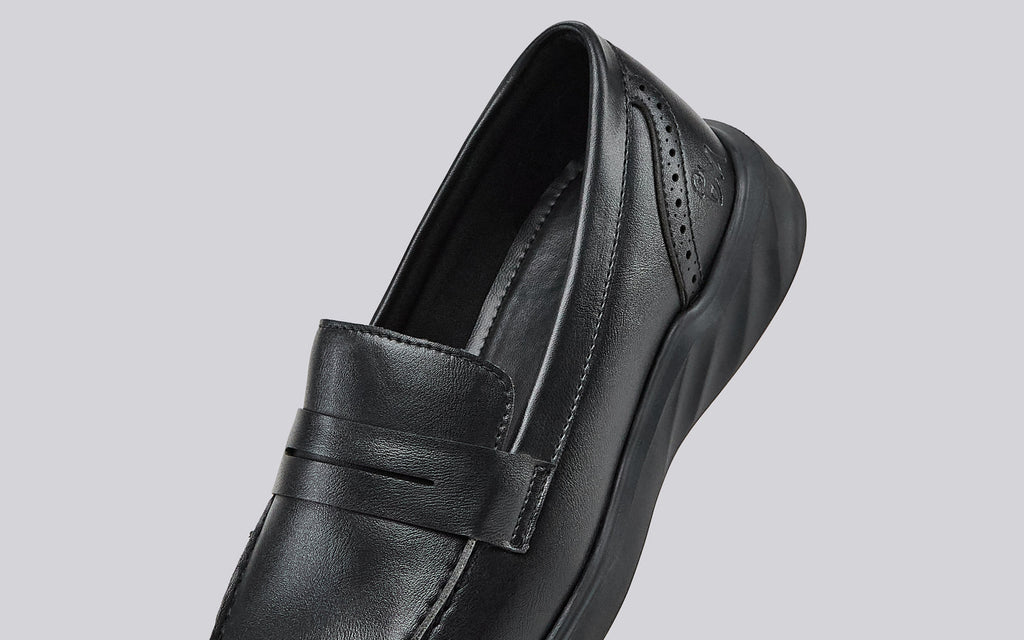 Transition Loafers : Black
